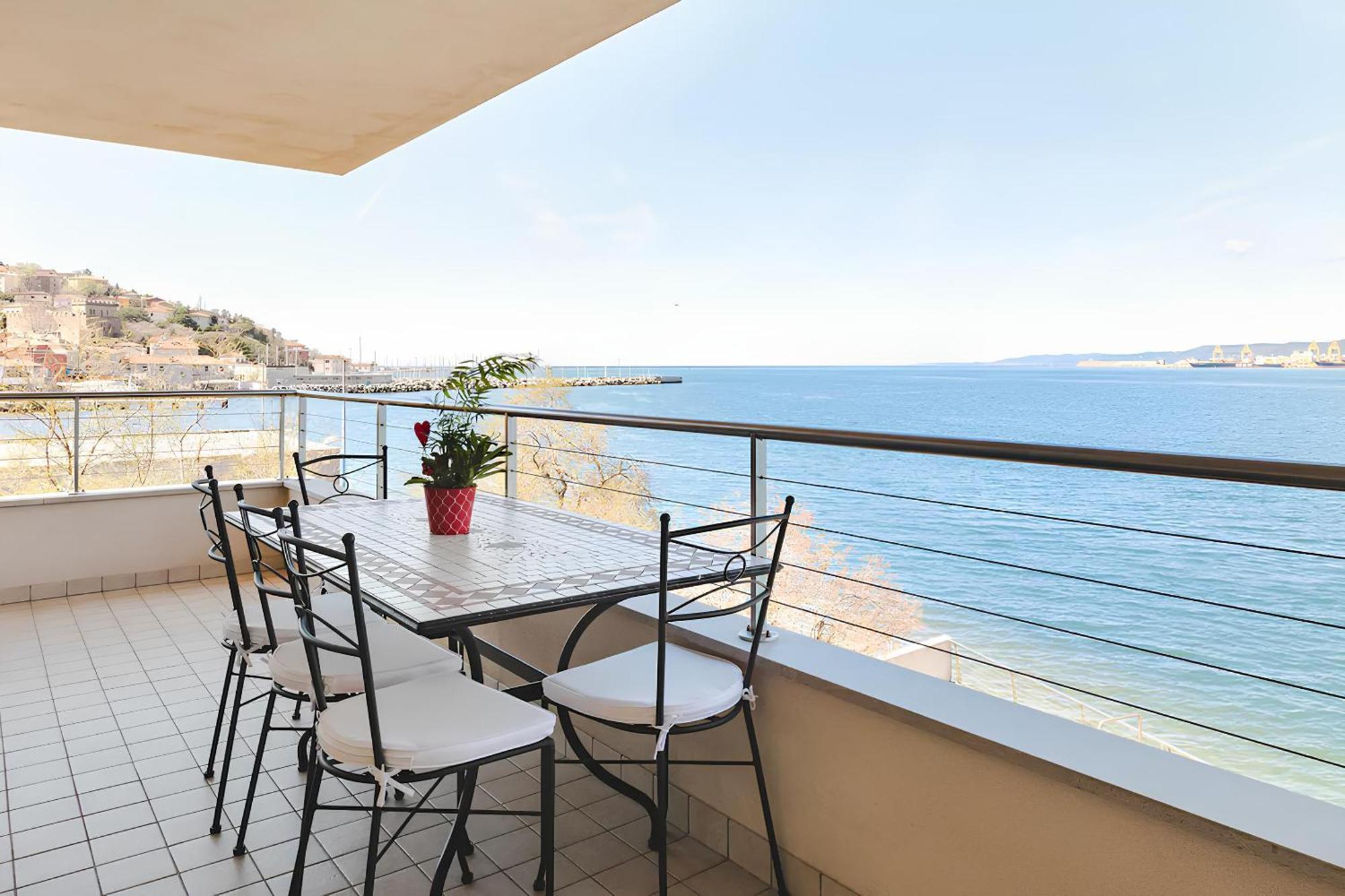 Apartamento Attico Riva Mare Múggia Exterior foto