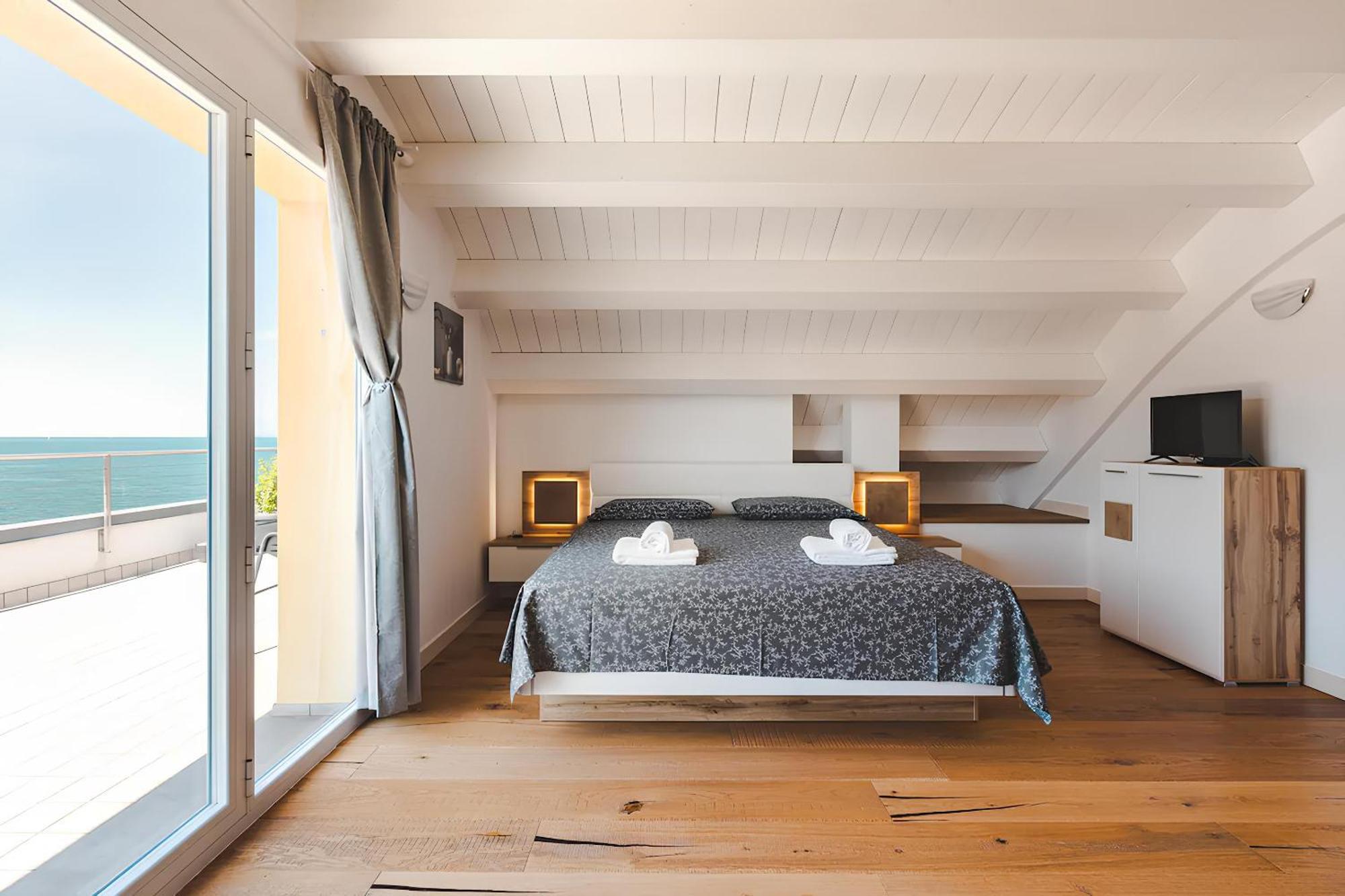Apartamento Attico Riva Mare Múggia Exterior foto